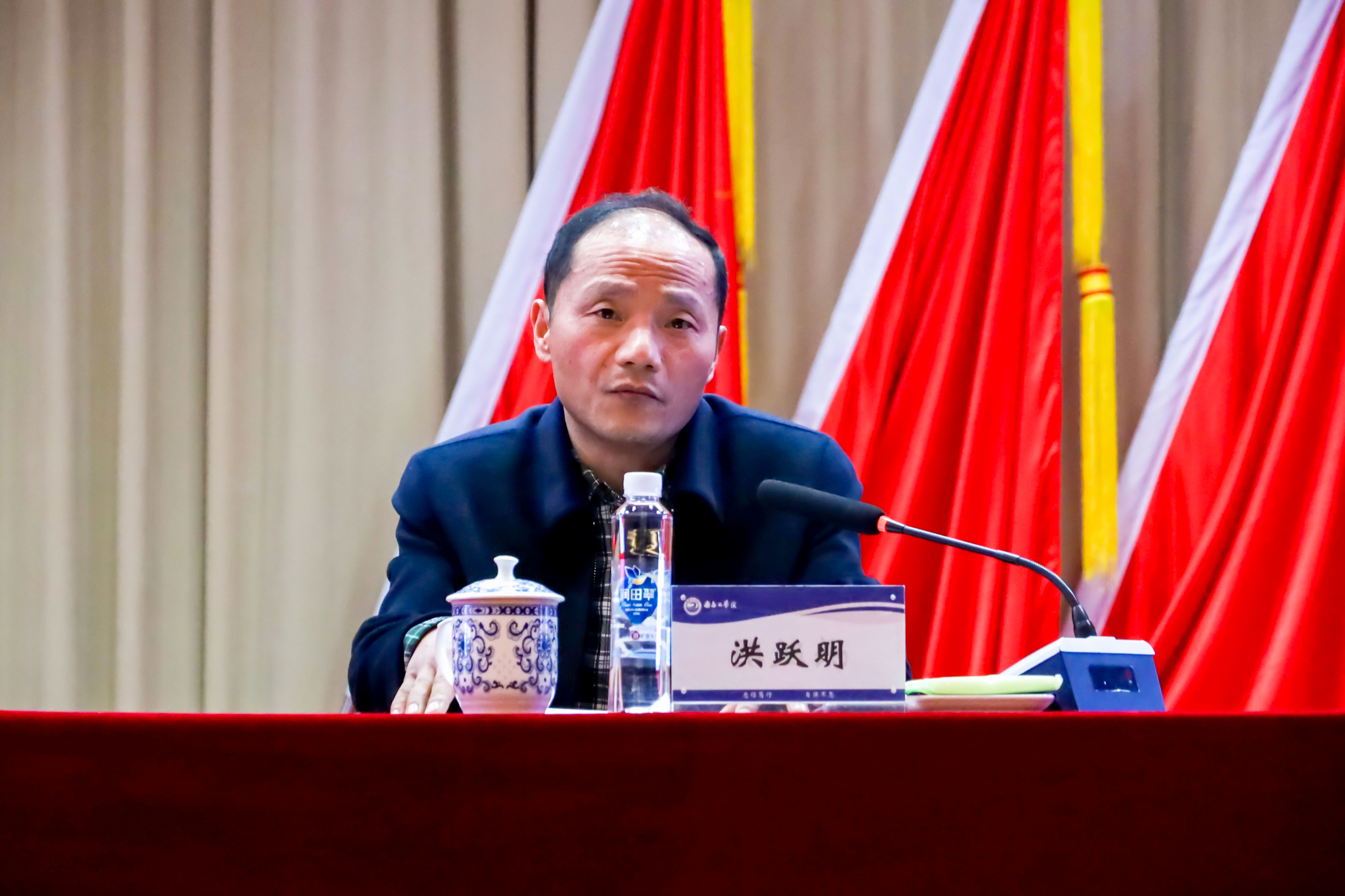 书记特写.jpg